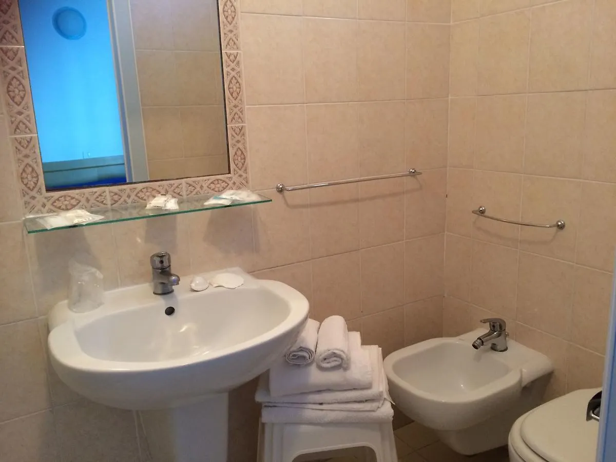 Hotel Mercedes Misano Adriatico 3*,